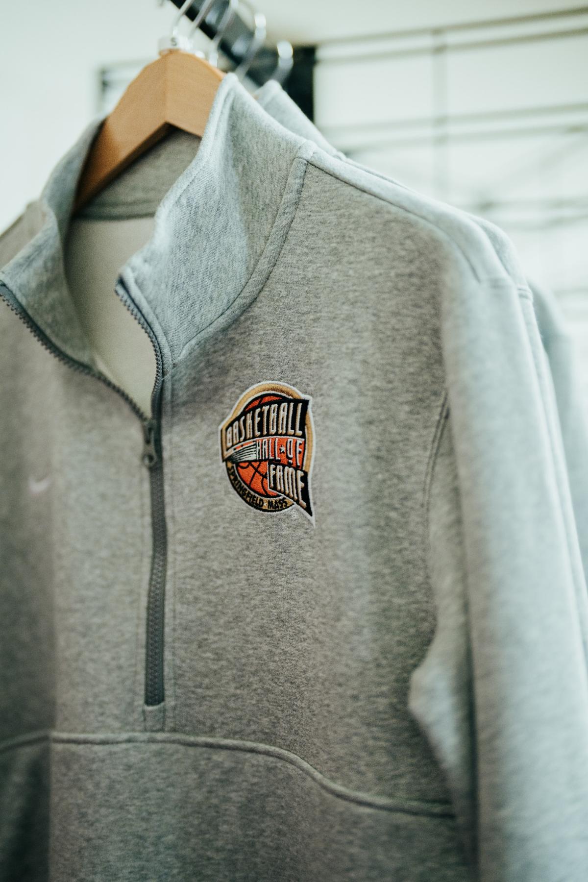 j*0様 Nike バスケットボール セーター XL Nike X Basketball Hall of Fame Quarter Zip Fleece